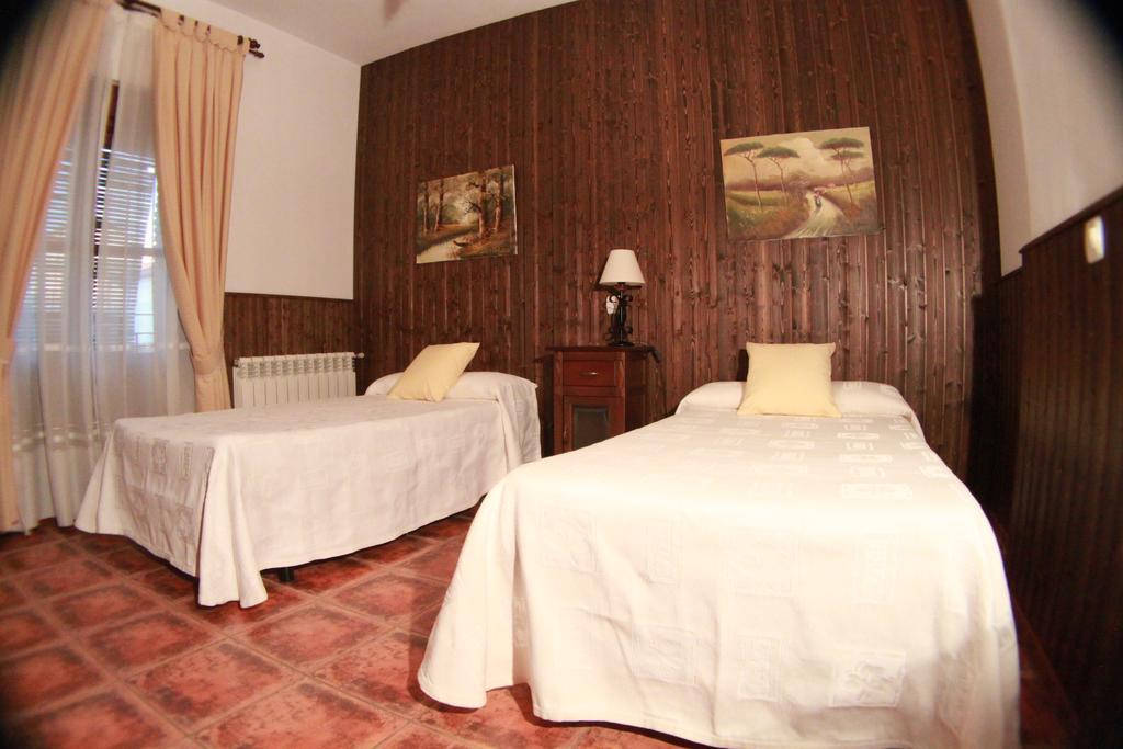 Casa Rural Pena Falcon Torrejón el Rubio Εξωτερικό φωτογραφία